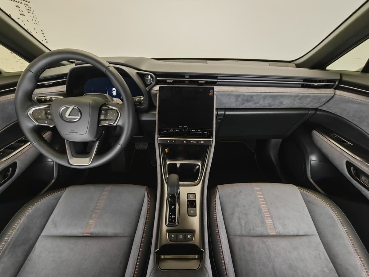 2025 Lexus Ostatní - 15