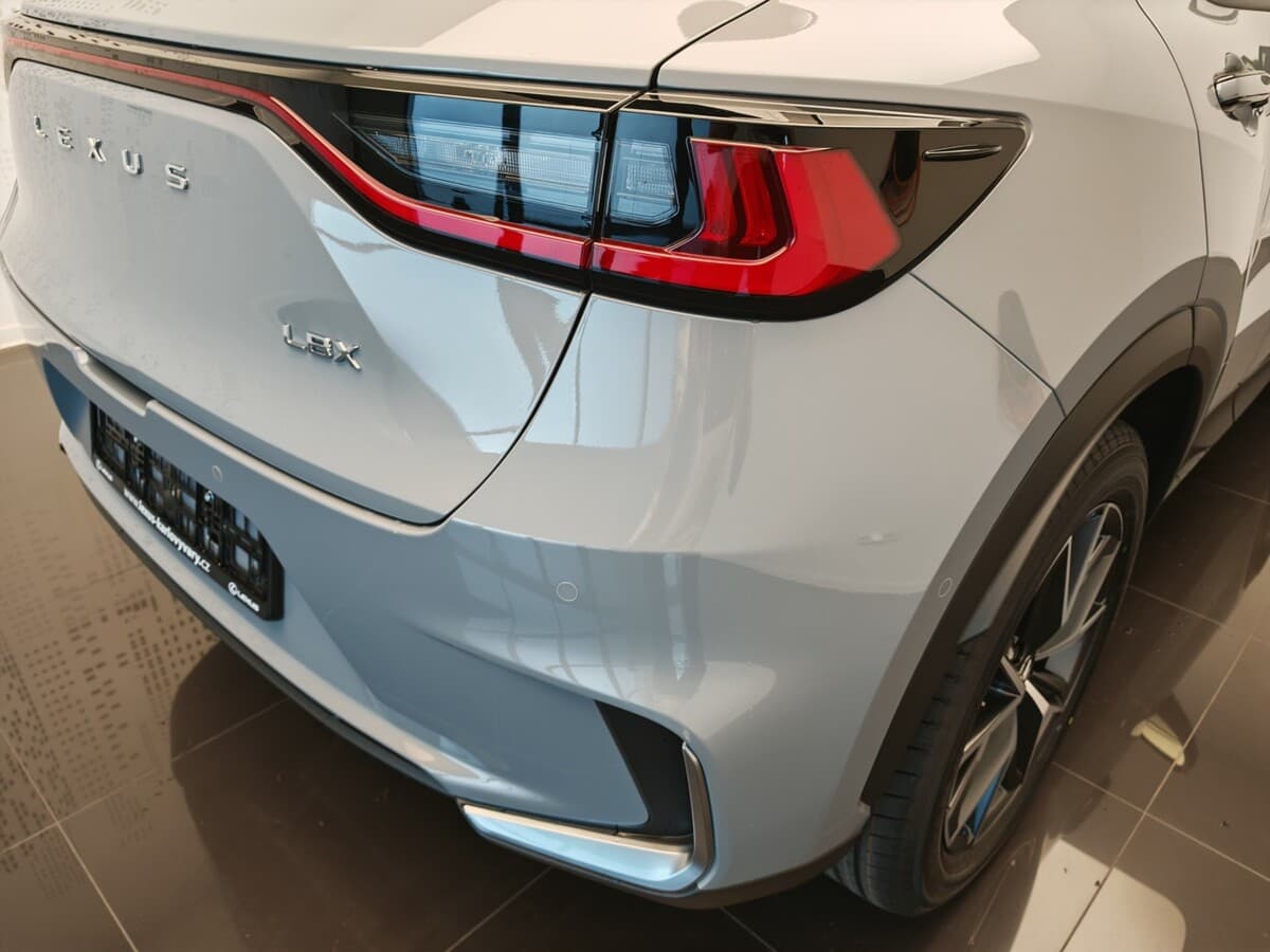 2025 Lexus Ostatní - 9
