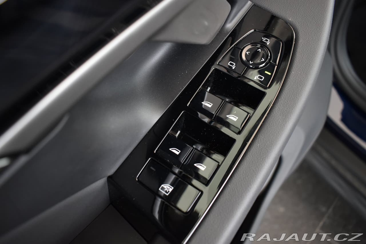 2025 BMW 5-Series - 16