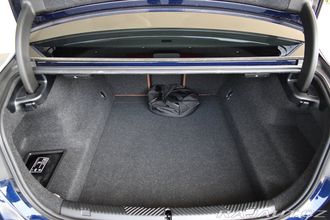 2025 BMW 5-Series - 17