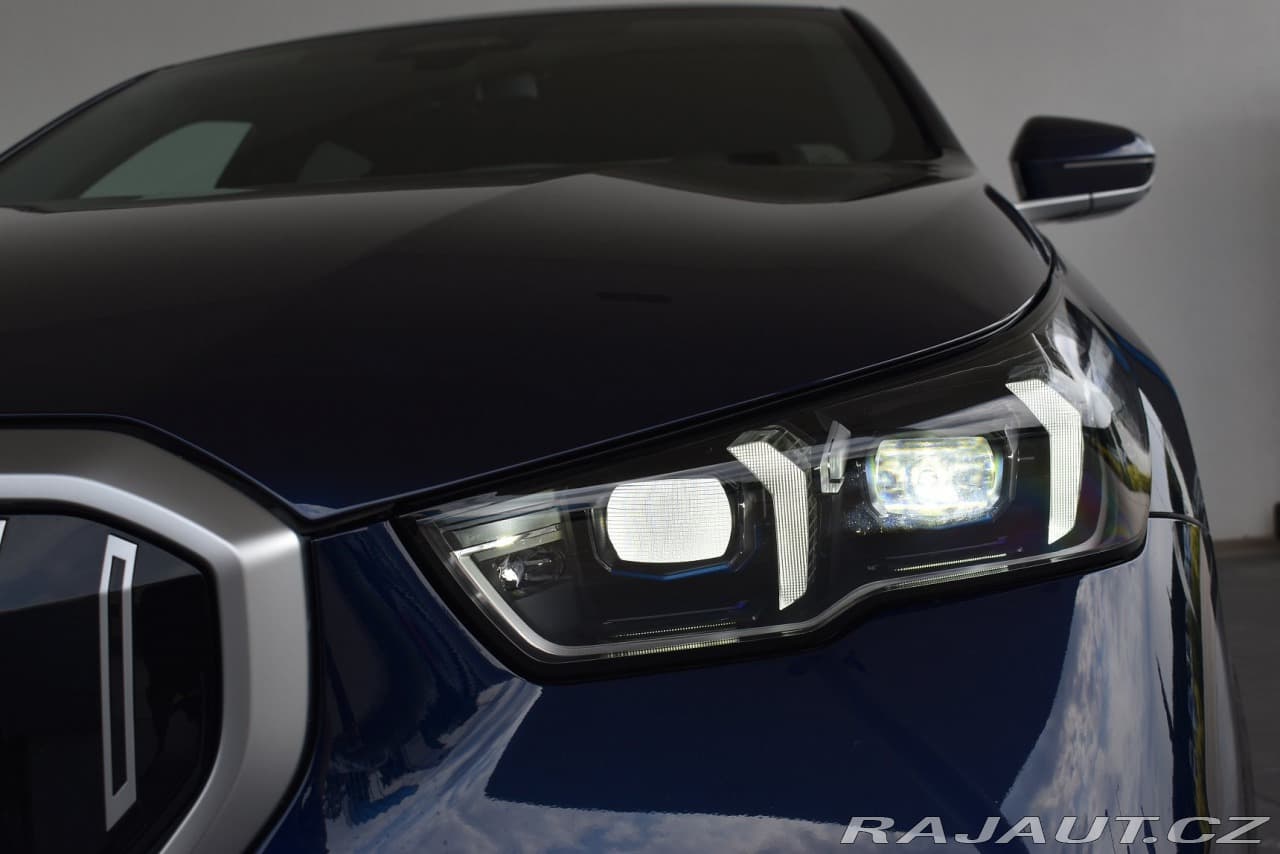 2025 BMW 5-Series - 19