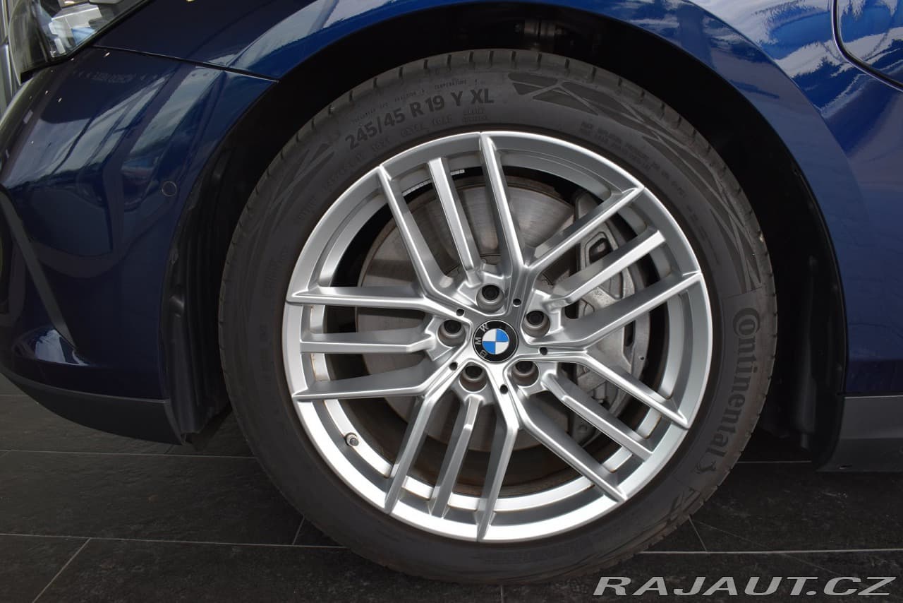 2025 BMW 5-Series - 4