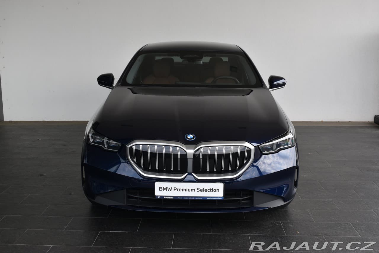 2025 BMW 5-Series - 7
