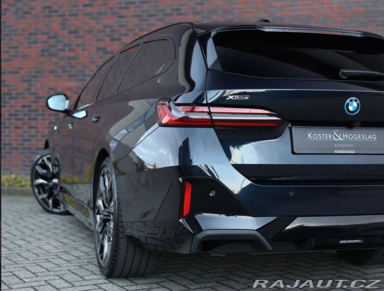 2025 BMW 5-Series - 11