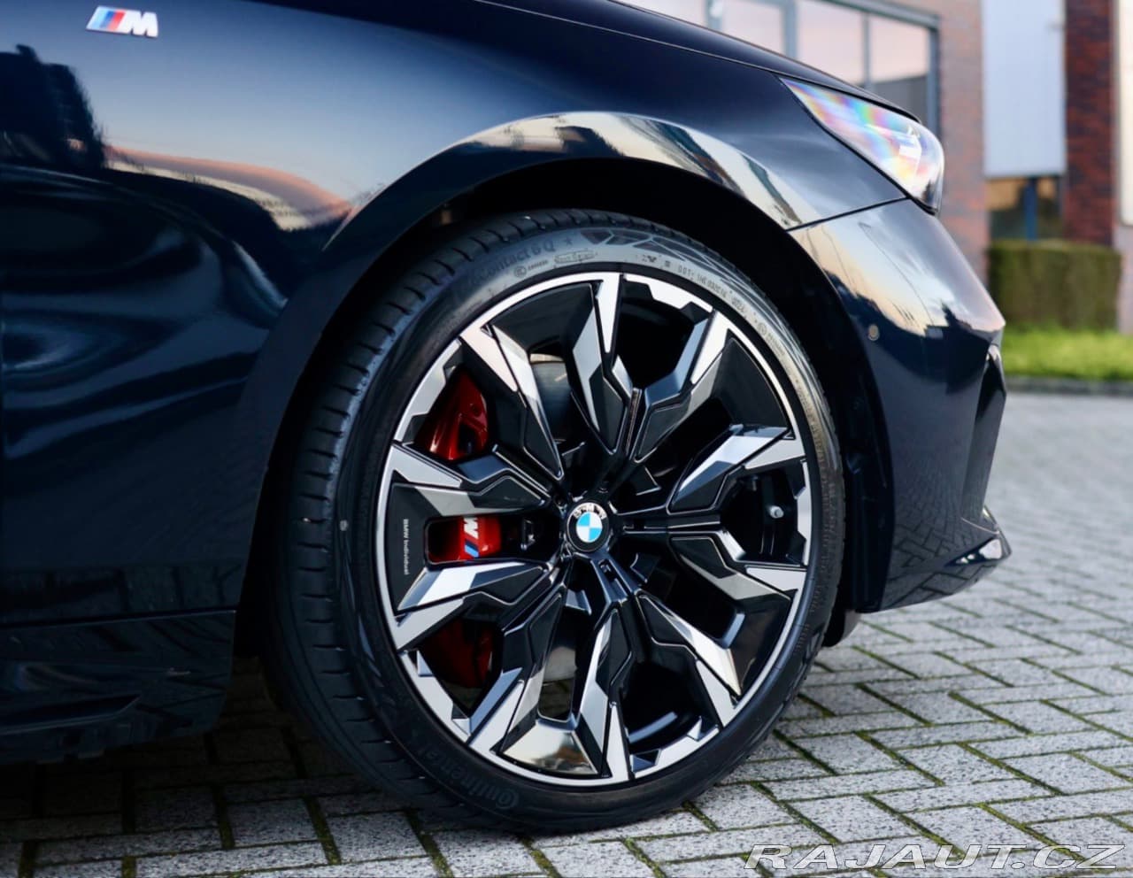 2025 BMW 5-Series - 19