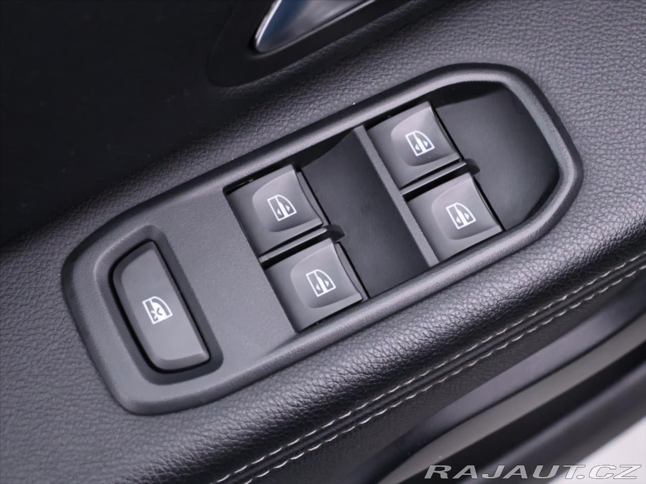 2020 Dacia Duster - 13