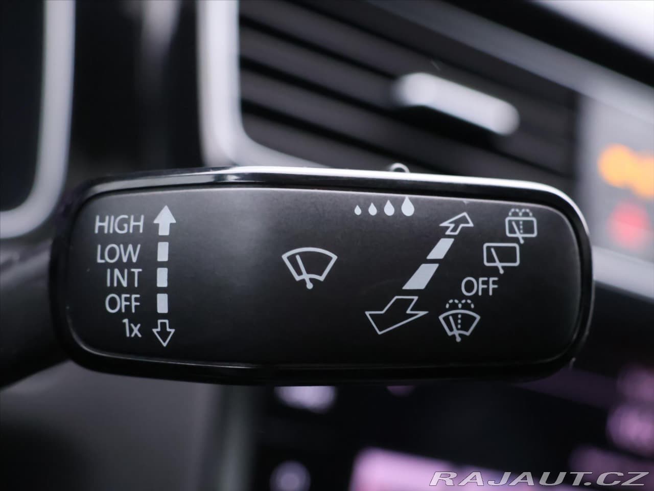 2017 Volkswagen GOLF - 17