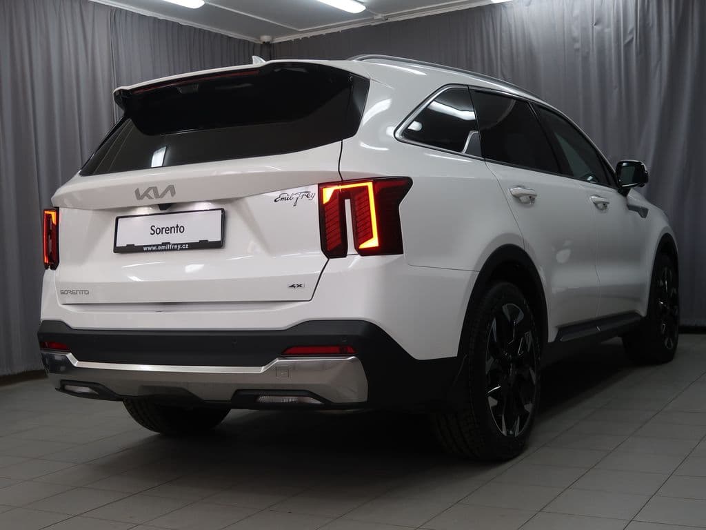 2026 Kia Sorento - 8