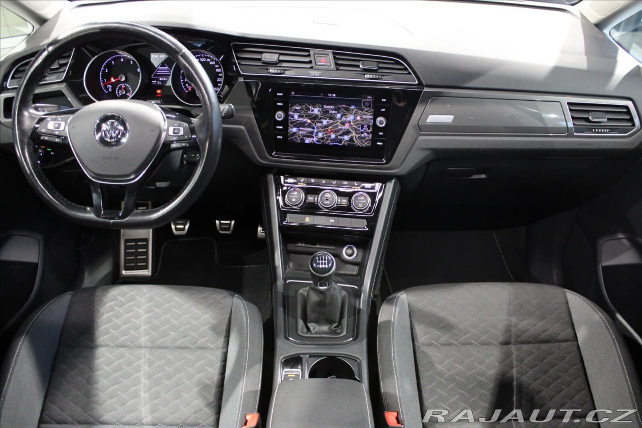 2018 Volkswagen Touran - 10