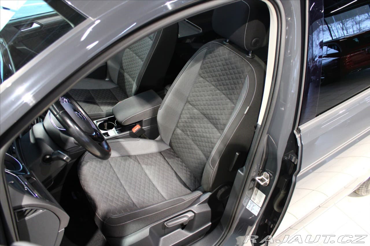 2018 Volkswagen Touran - 8