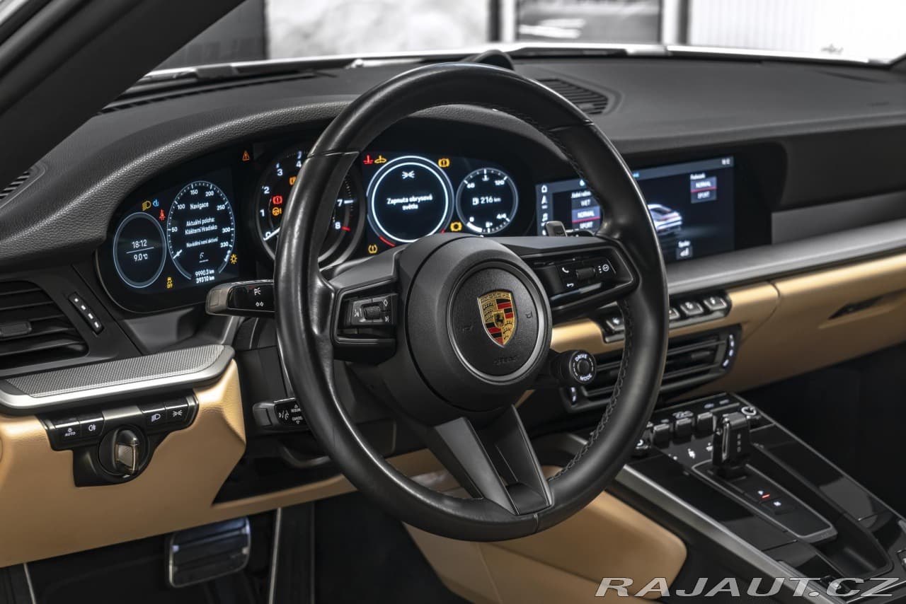 2021 Porsche 911 - 13