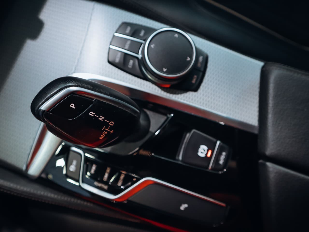 2019 BMW 5-Series - 12