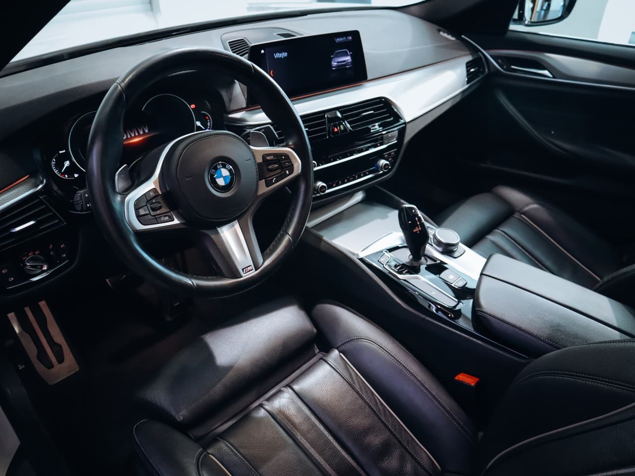 2019 BMW 5-Series - 8