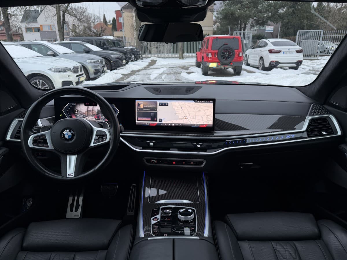 2023 BMW X7 - 11