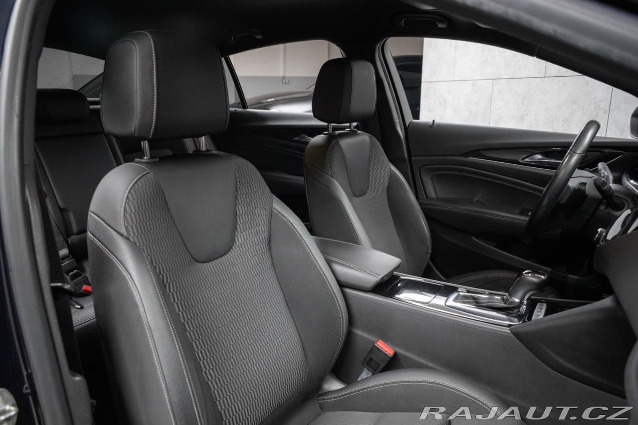 2017 Opel Insignia - 11