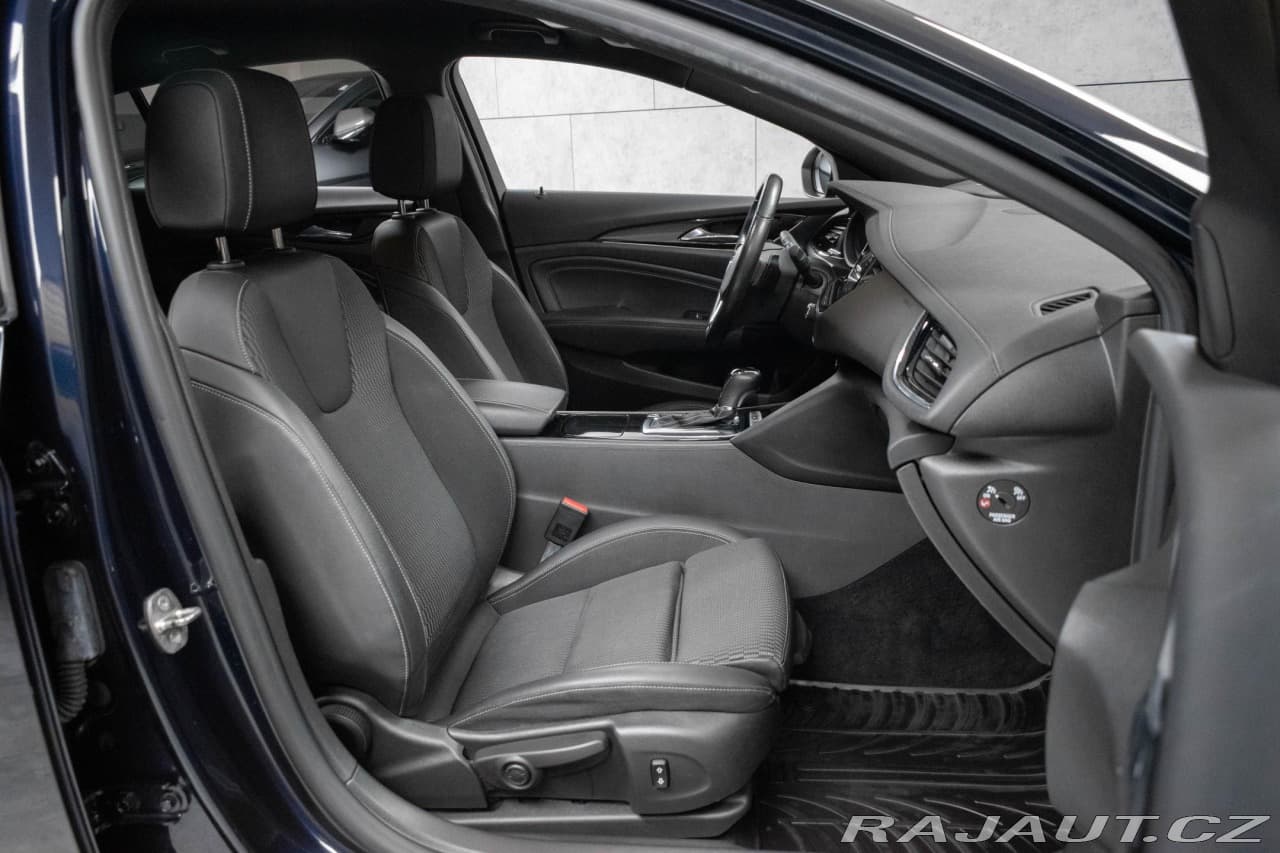 2017 Opel Insignia - 12