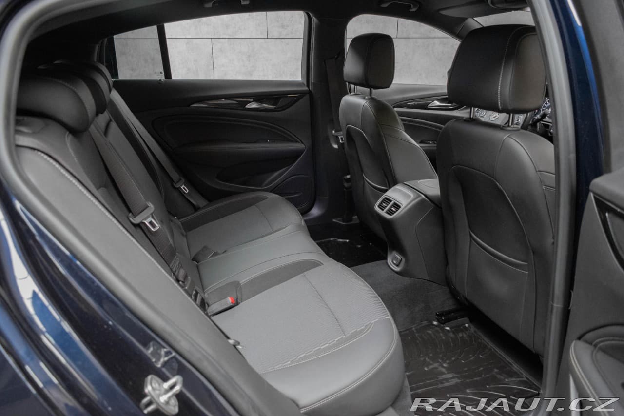 2017 Opel Insignia - 14