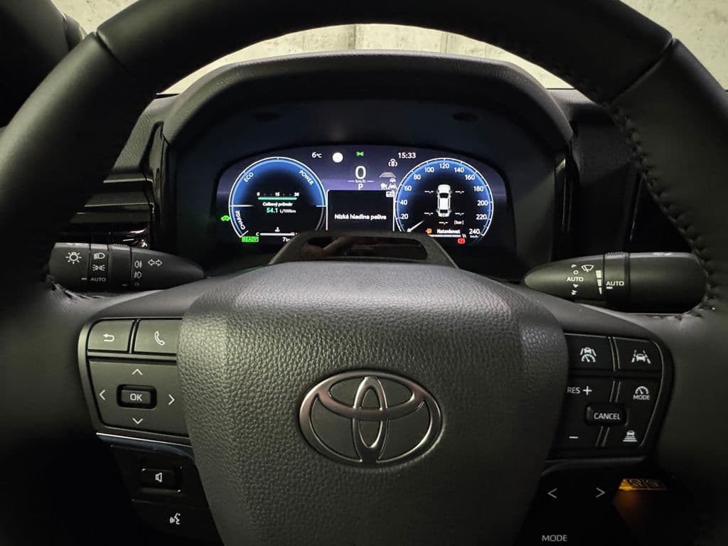 2025 Toyota Camry - 14