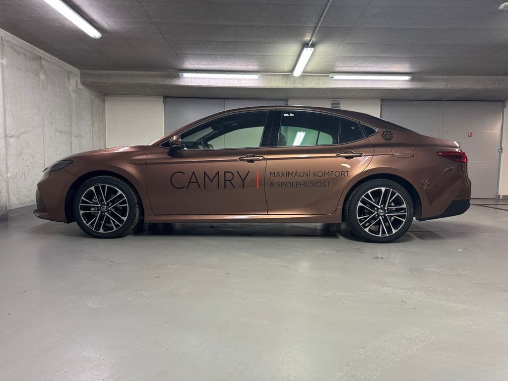 2025 Toyota Camry - 8