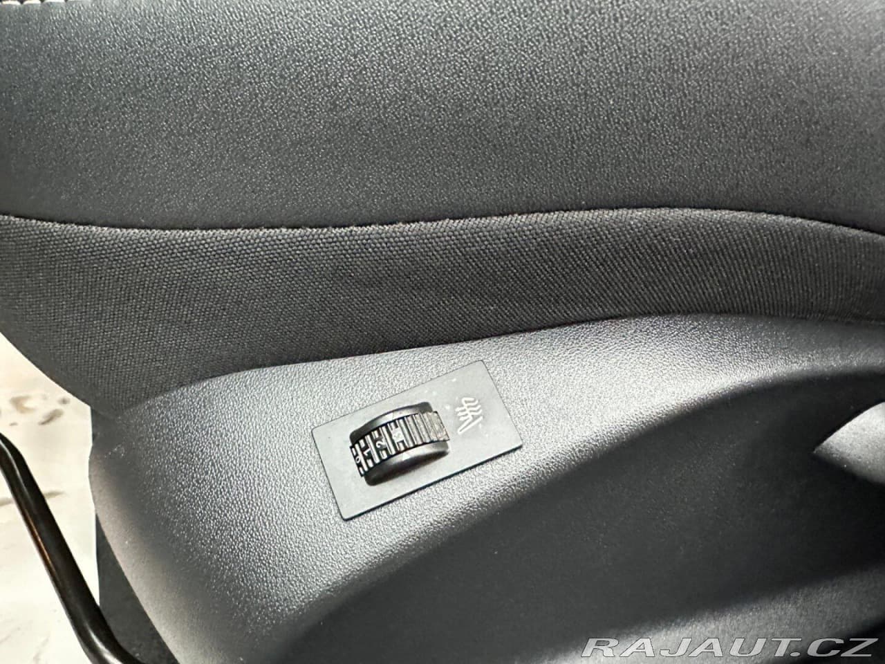 2017 Peugeot 2008 - 16