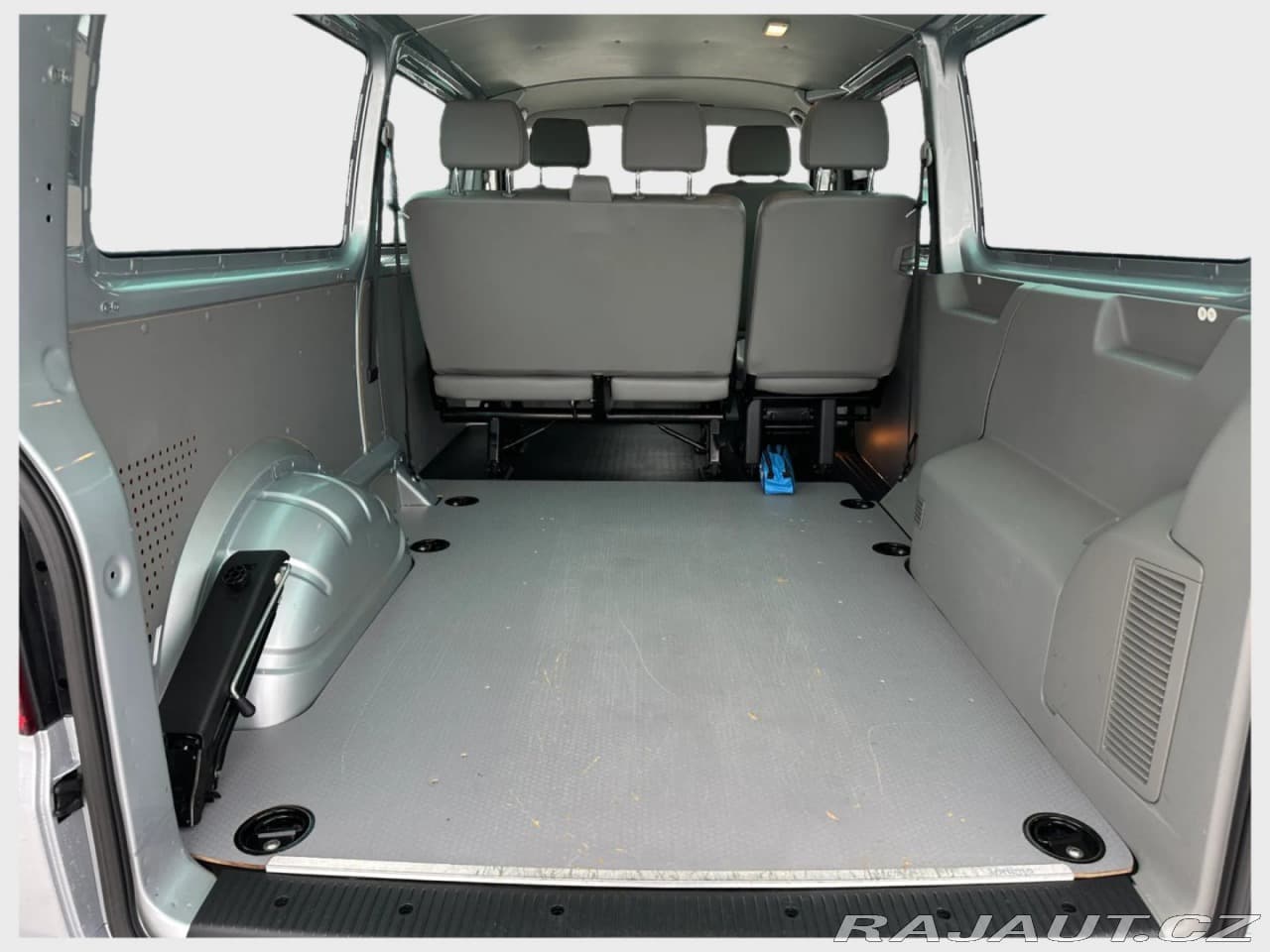 2002 Volkswagen Transporter - 9