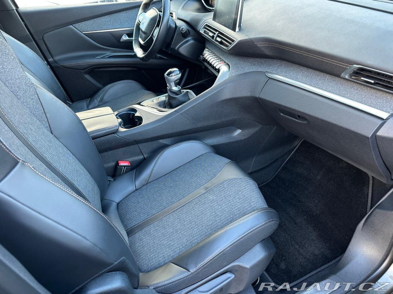 2018 Peugeot 3008 - 18