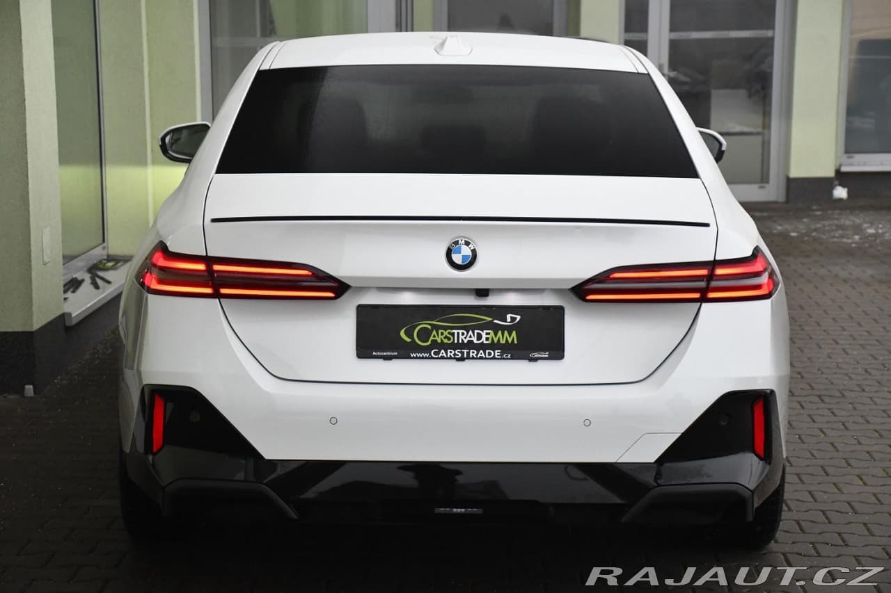 2024 BMW 5-Series - 10