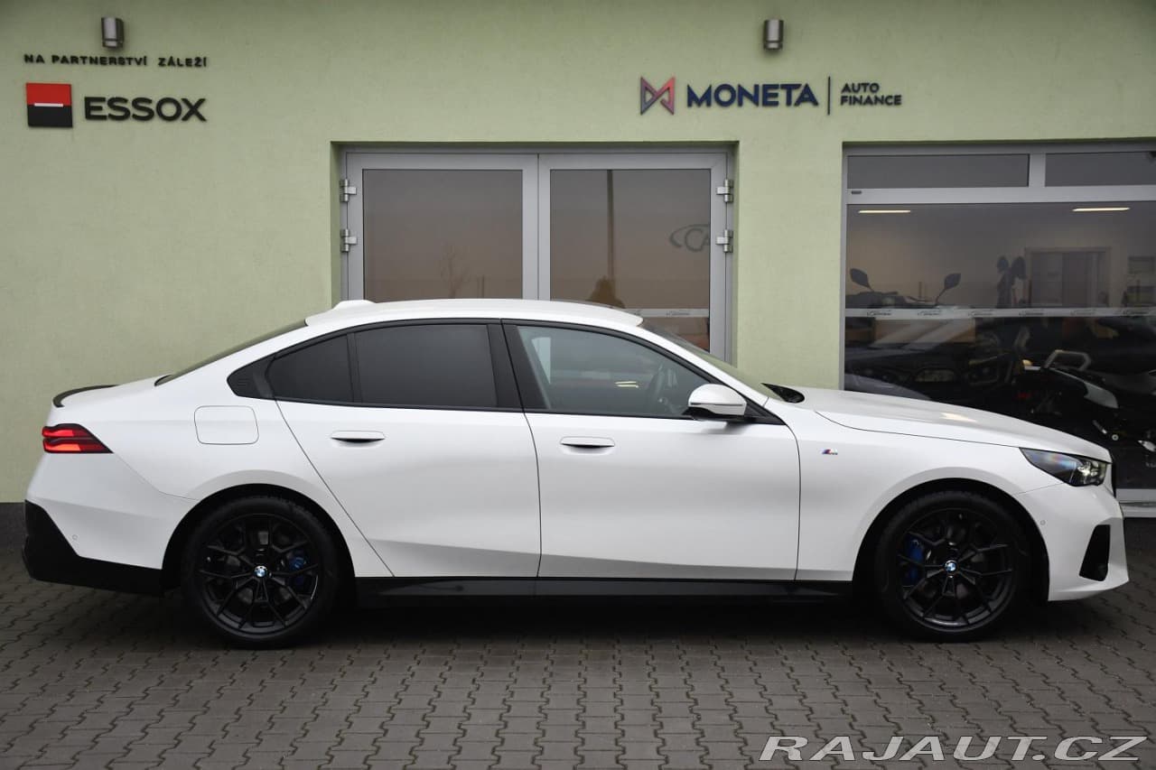 2024 BMW 5-Series - 11