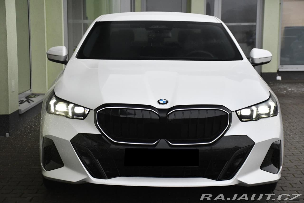 2024 BMW 5-Series - 9