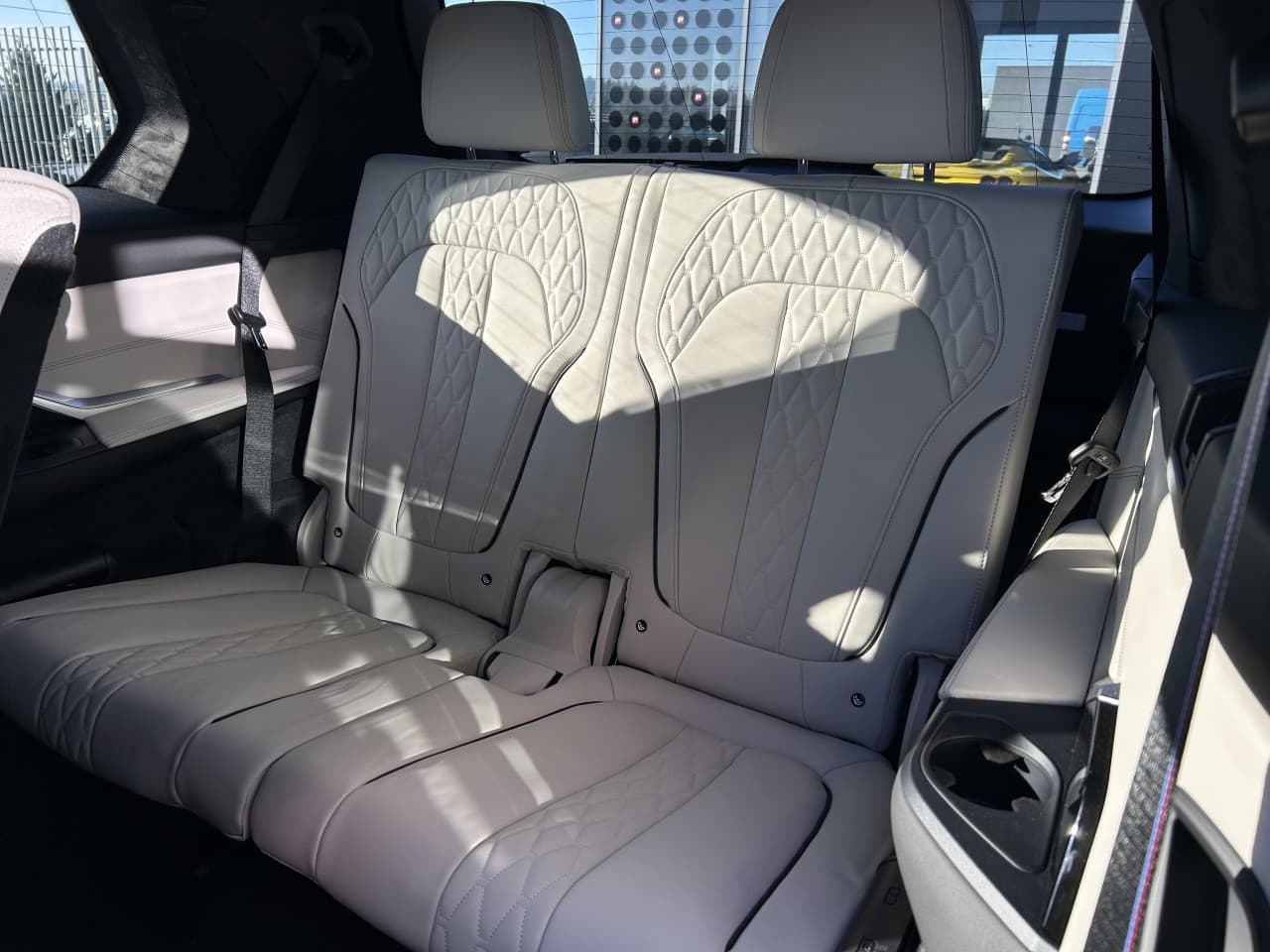 2025 BMW X7 - 14