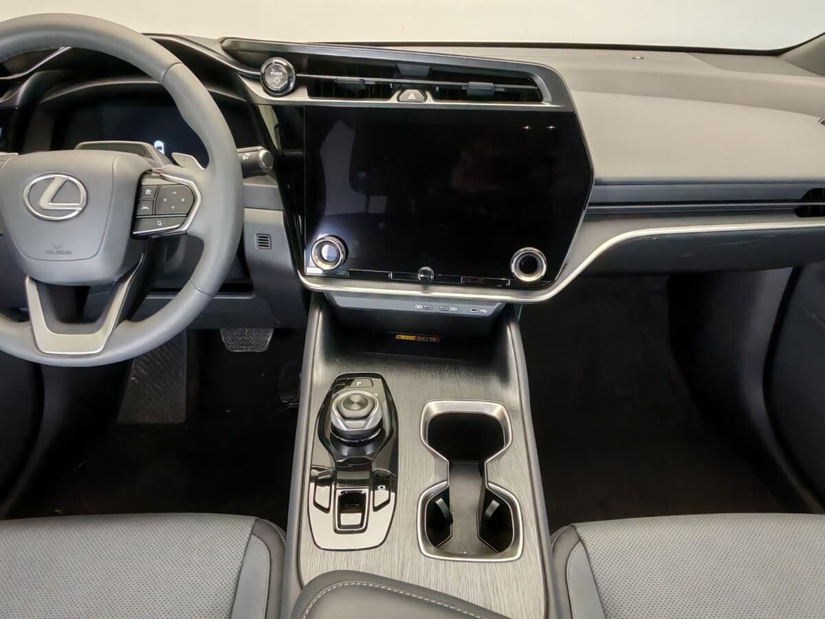2023 Lexus Ostatní - 16