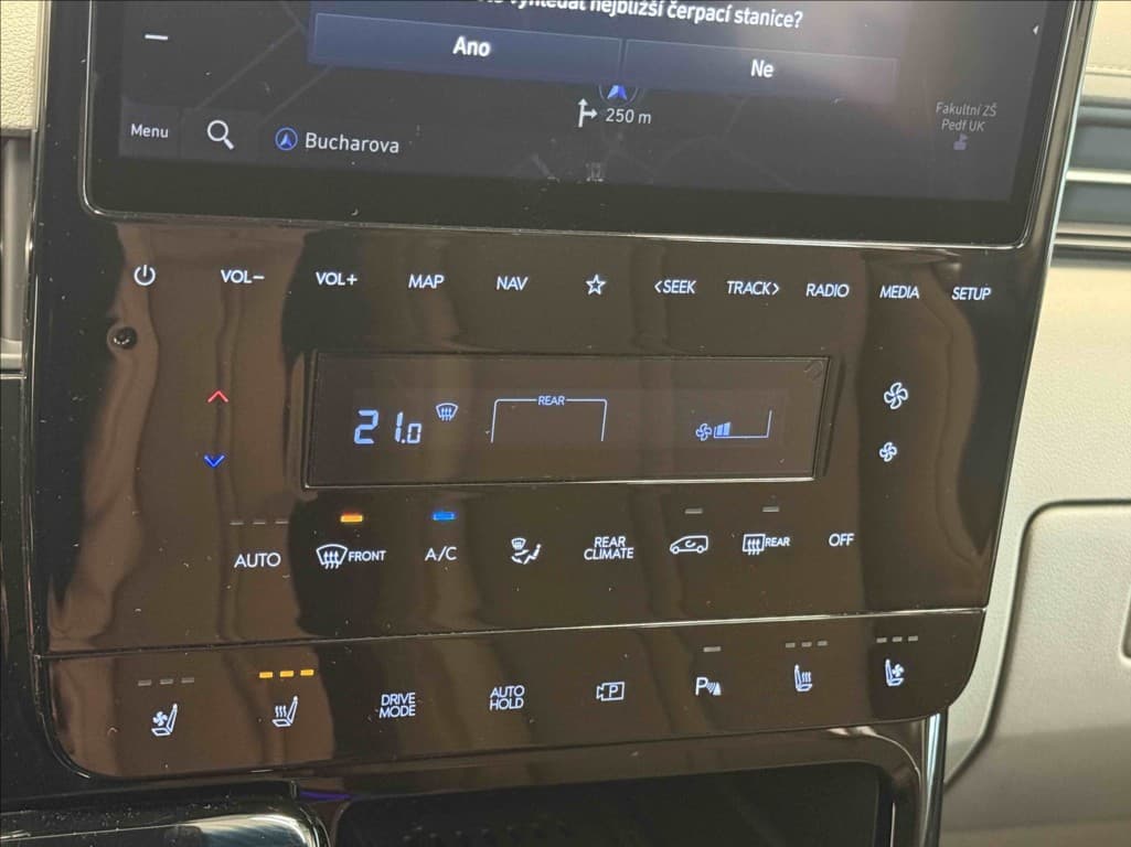 2021 Hyundai Staria - 16