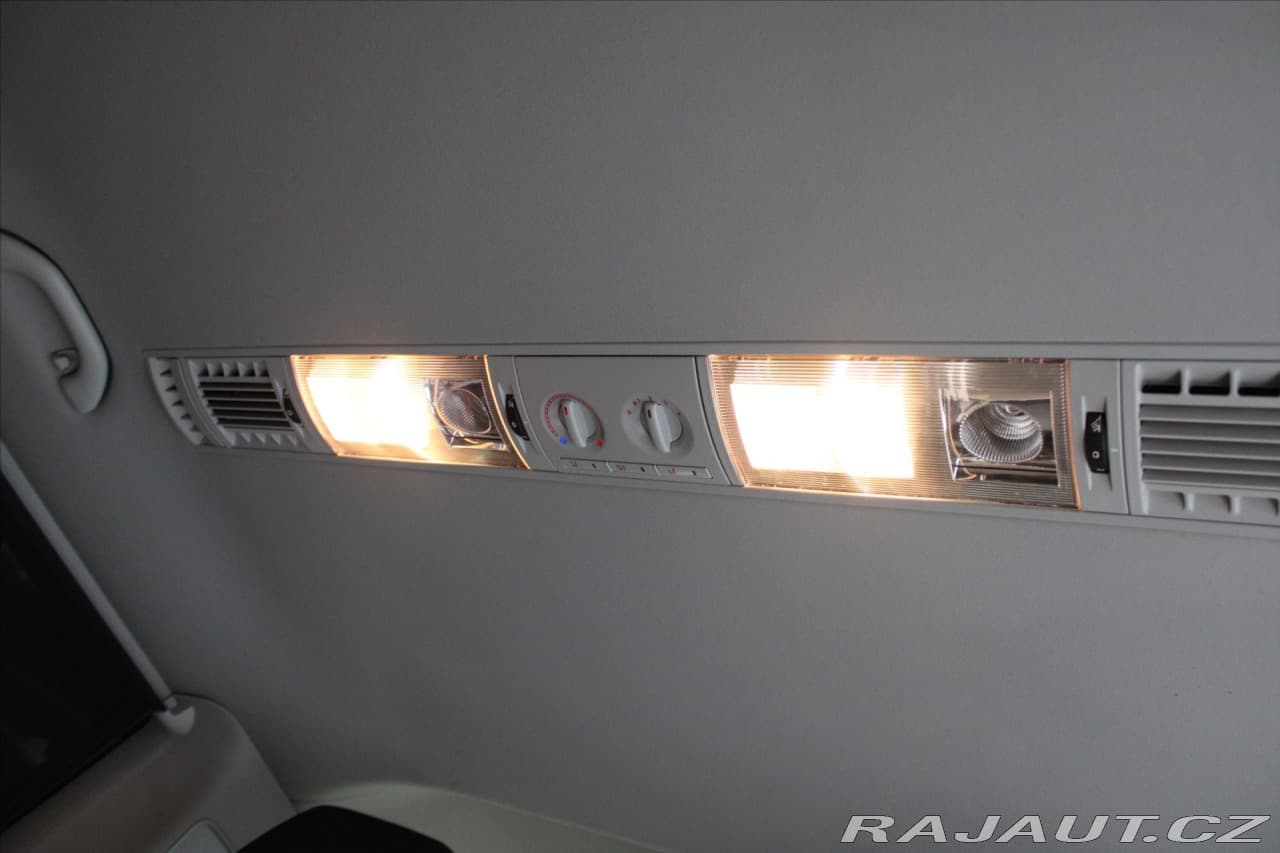 2018 Volkswagen Multivan - 15