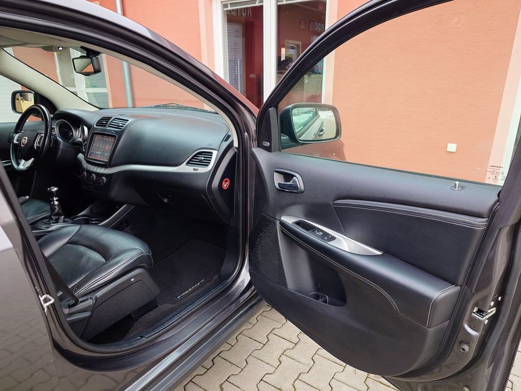 2014 Fiat Freemont - 13