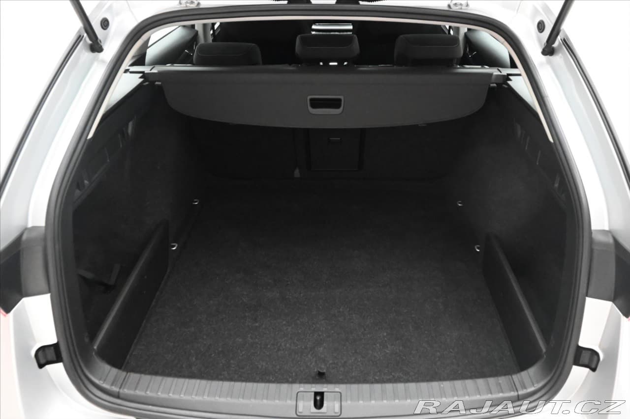 2023 Škoda Octavia - 10