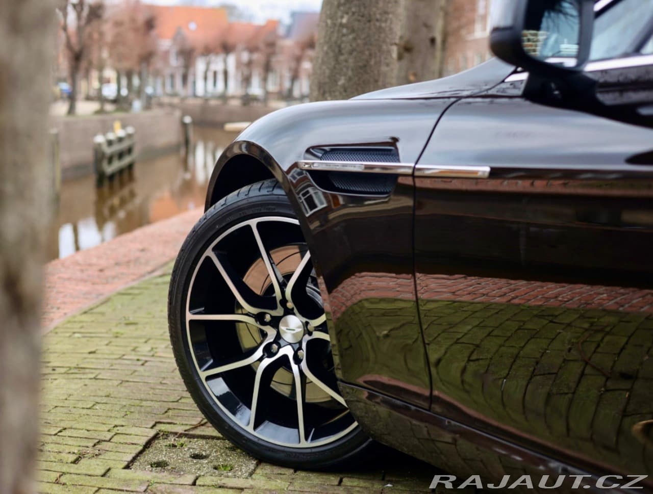 2015 Aston Martin Rapide - 17