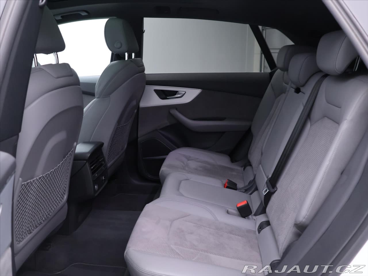 2020 Audi Q8 - 14