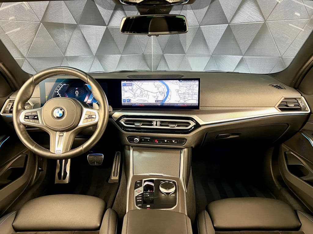 2023 BMW 3-Series - 10