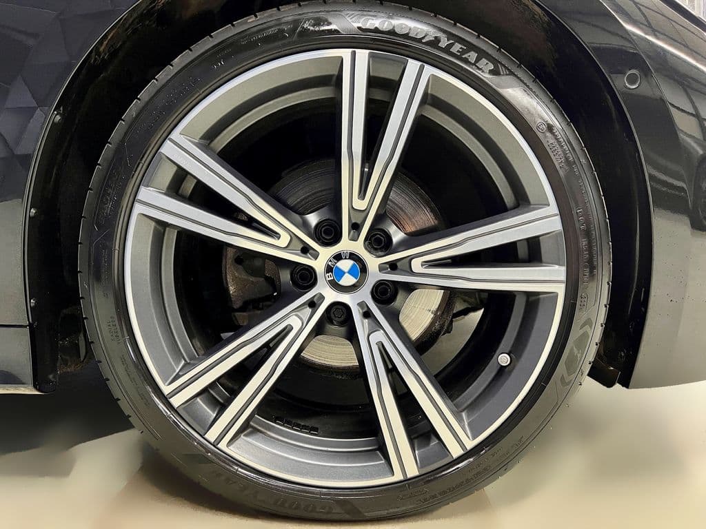 2023 BMW 3-Series - 9