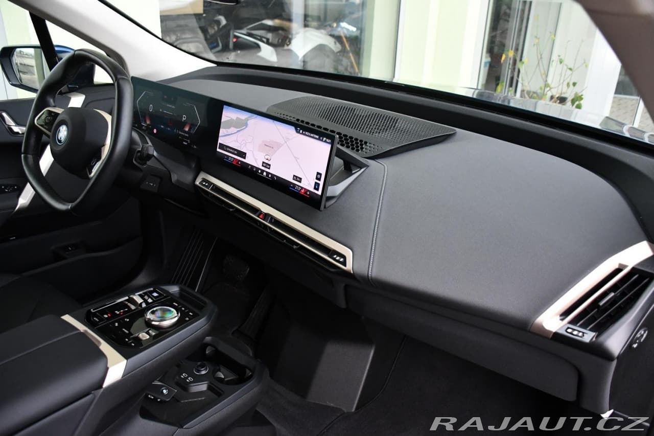2023 BMW Ix - 17