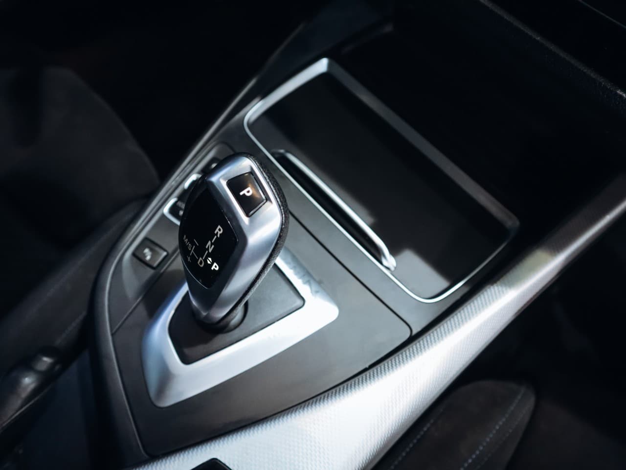 2017 BMW 1-SERIES - 8