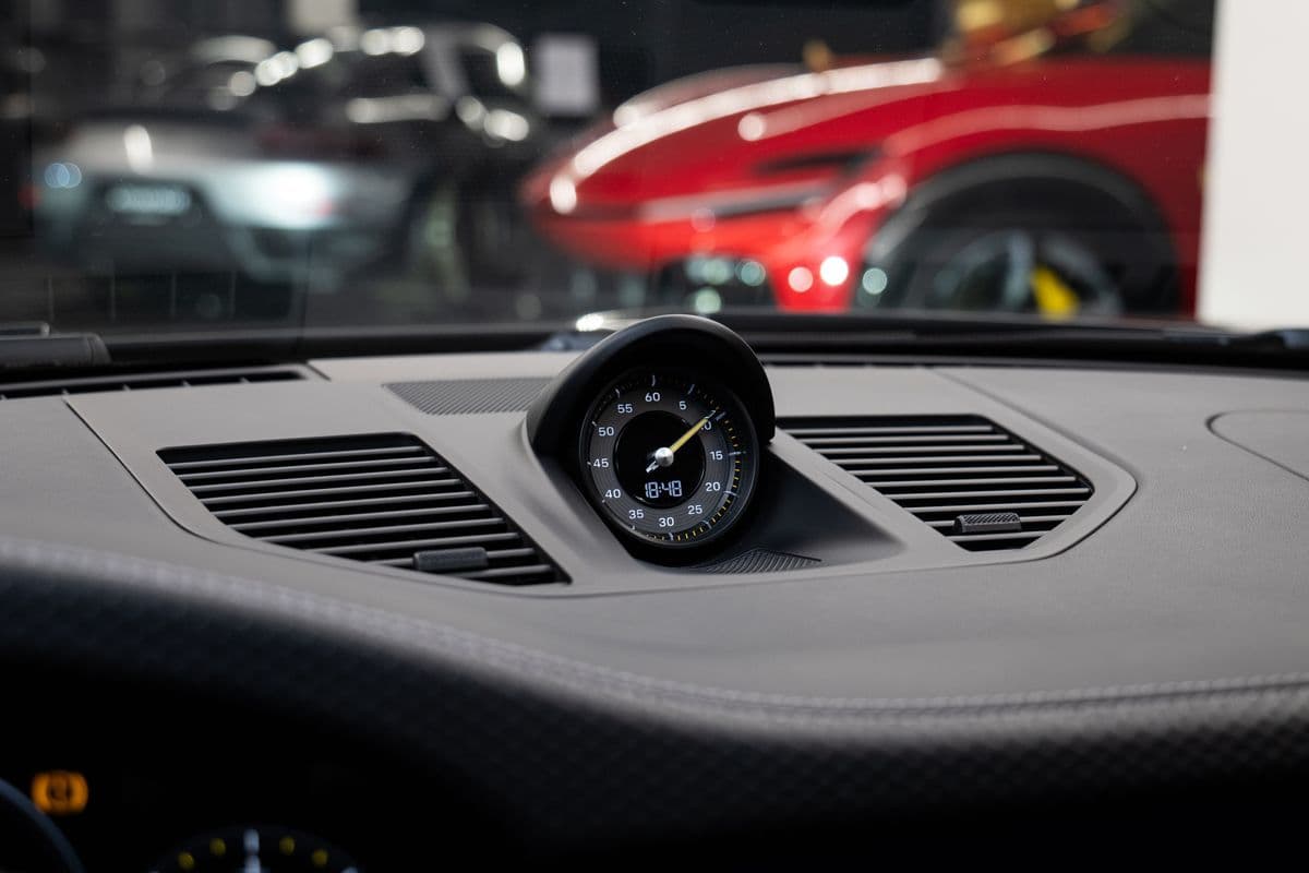 2023 Porsche 911 - 10