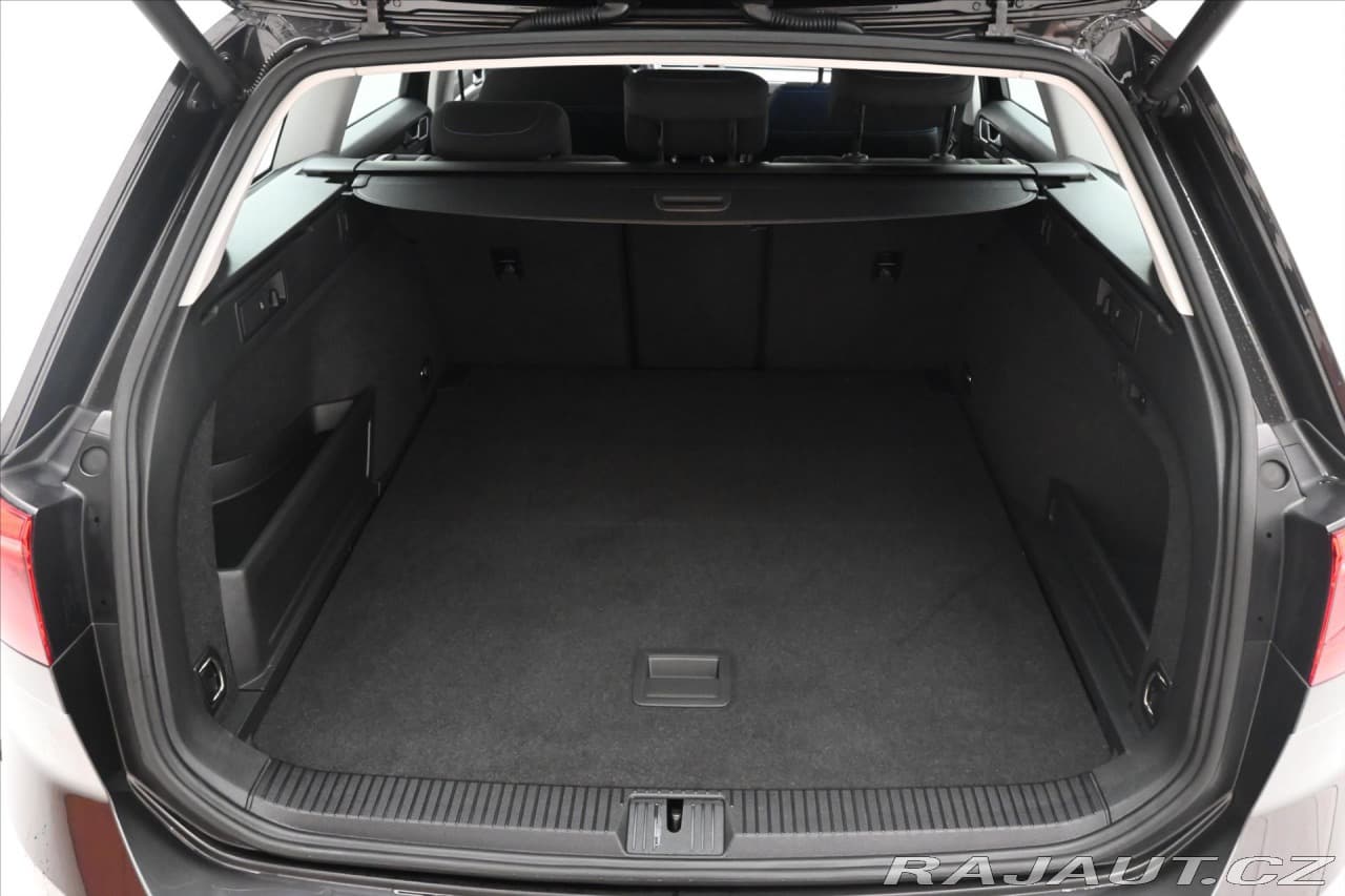 2020 Volkswagen Passat - 10