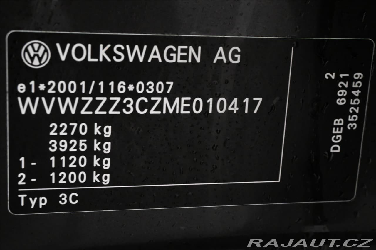 2020 Volkswagen Passat - 12