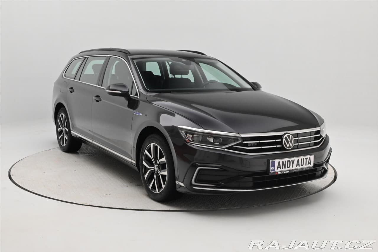 2020 Volkswagen Passat - 3