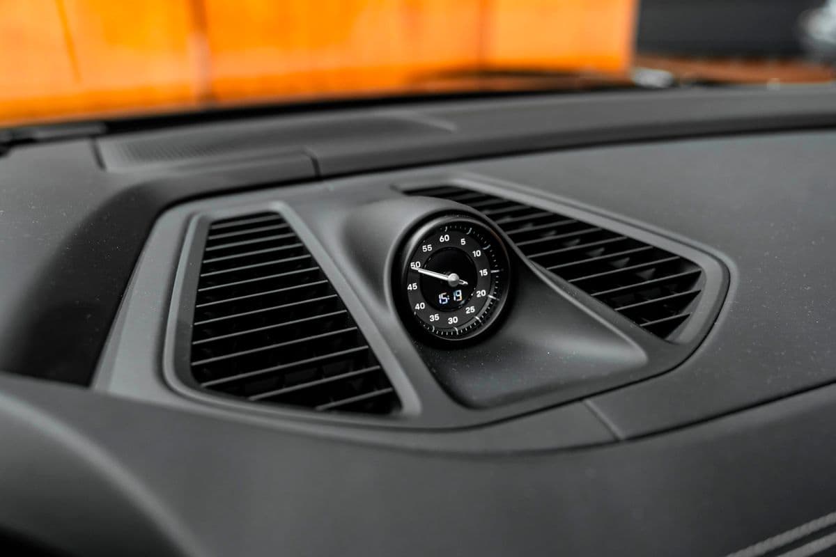 2025 Porsche Macan - 6