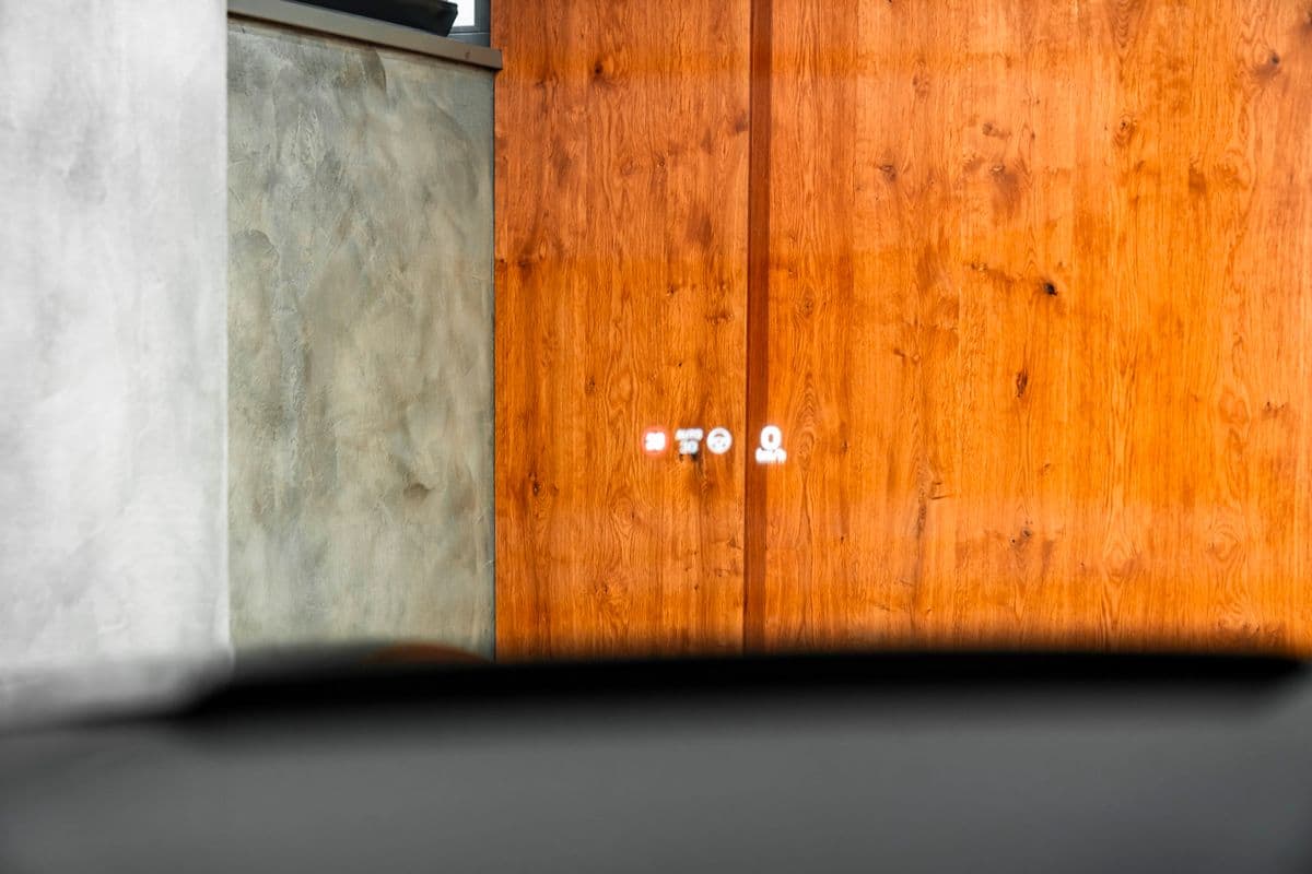 2025 Porsche Macan - 7