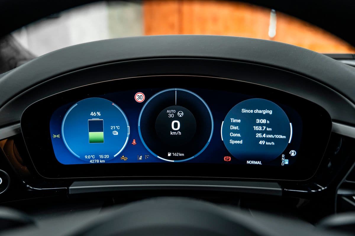 2025 Porsche Macan - 9