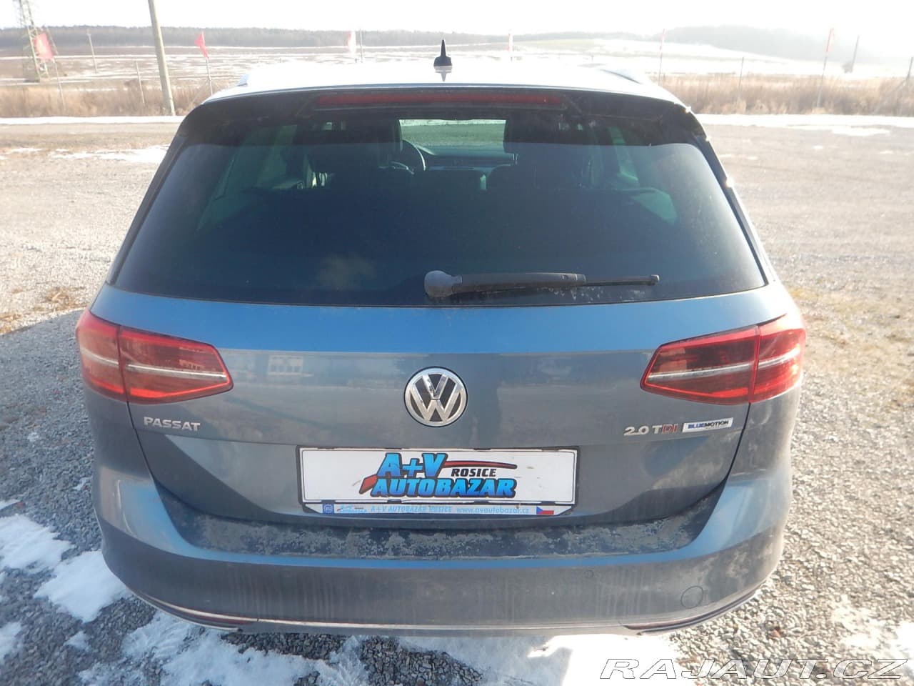 2015 Volkswagen Passat - 10