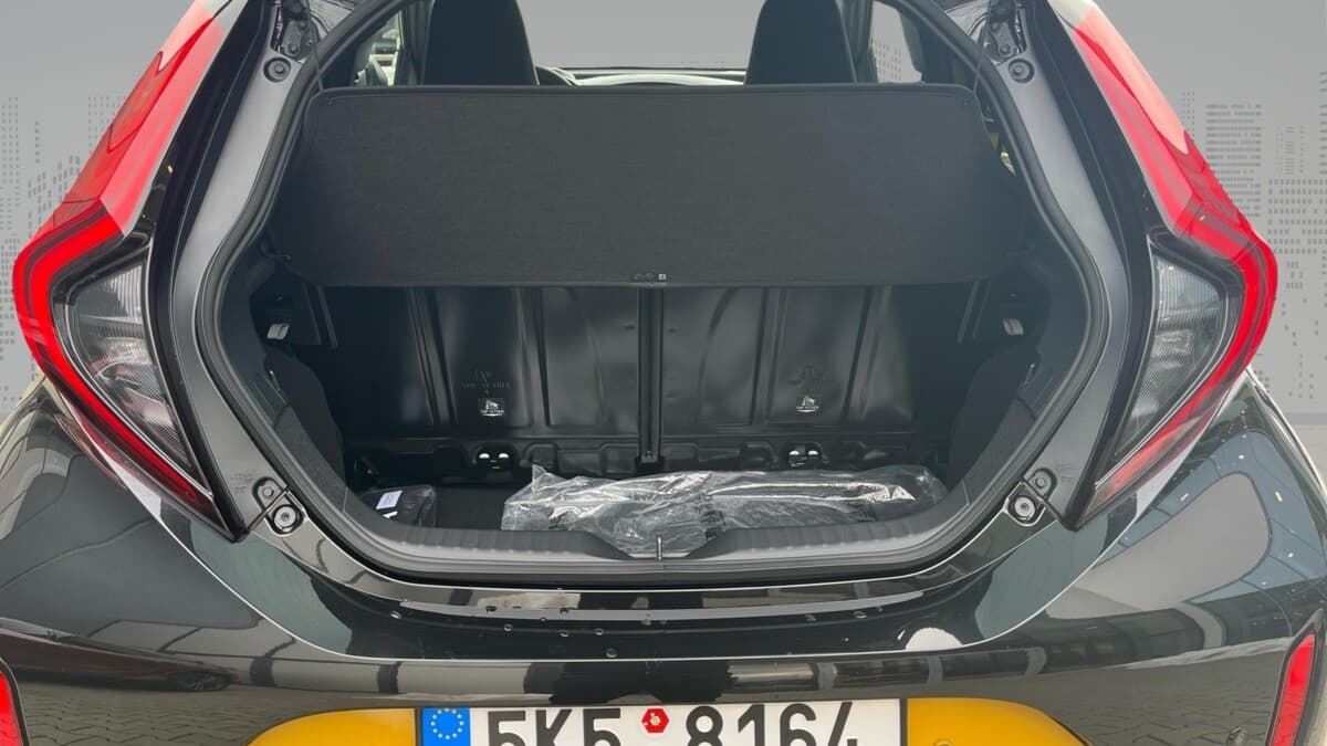 2025 Toyota Aygo - 8